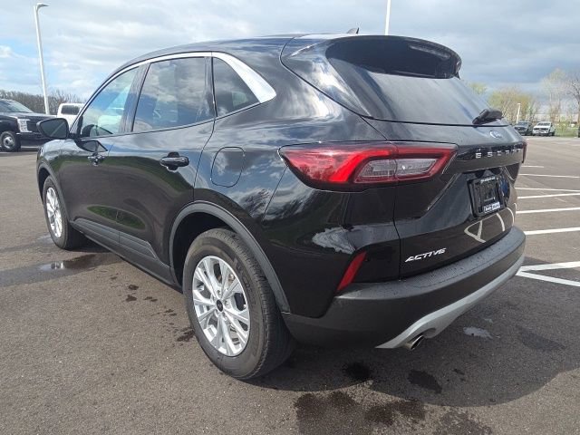 Certified 2023 Ford Escape Active w/ Cold Weather Package FWD image 15