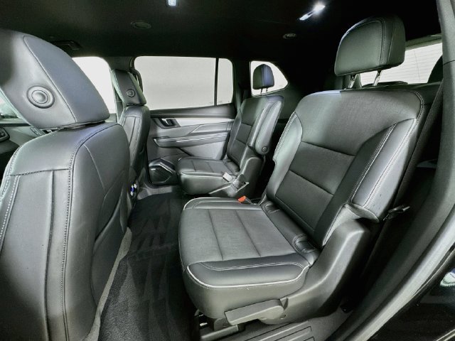 Used 2025 Buick Enclave Preferred FWD image 23