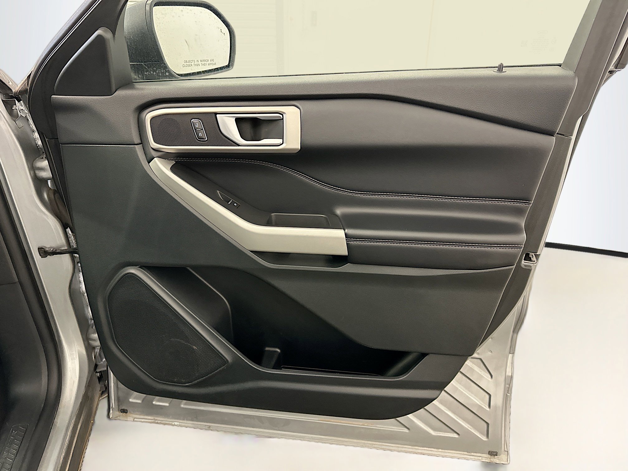 Used 2023 Ford Explorer XLT w/ Equipment Group 202A image 35