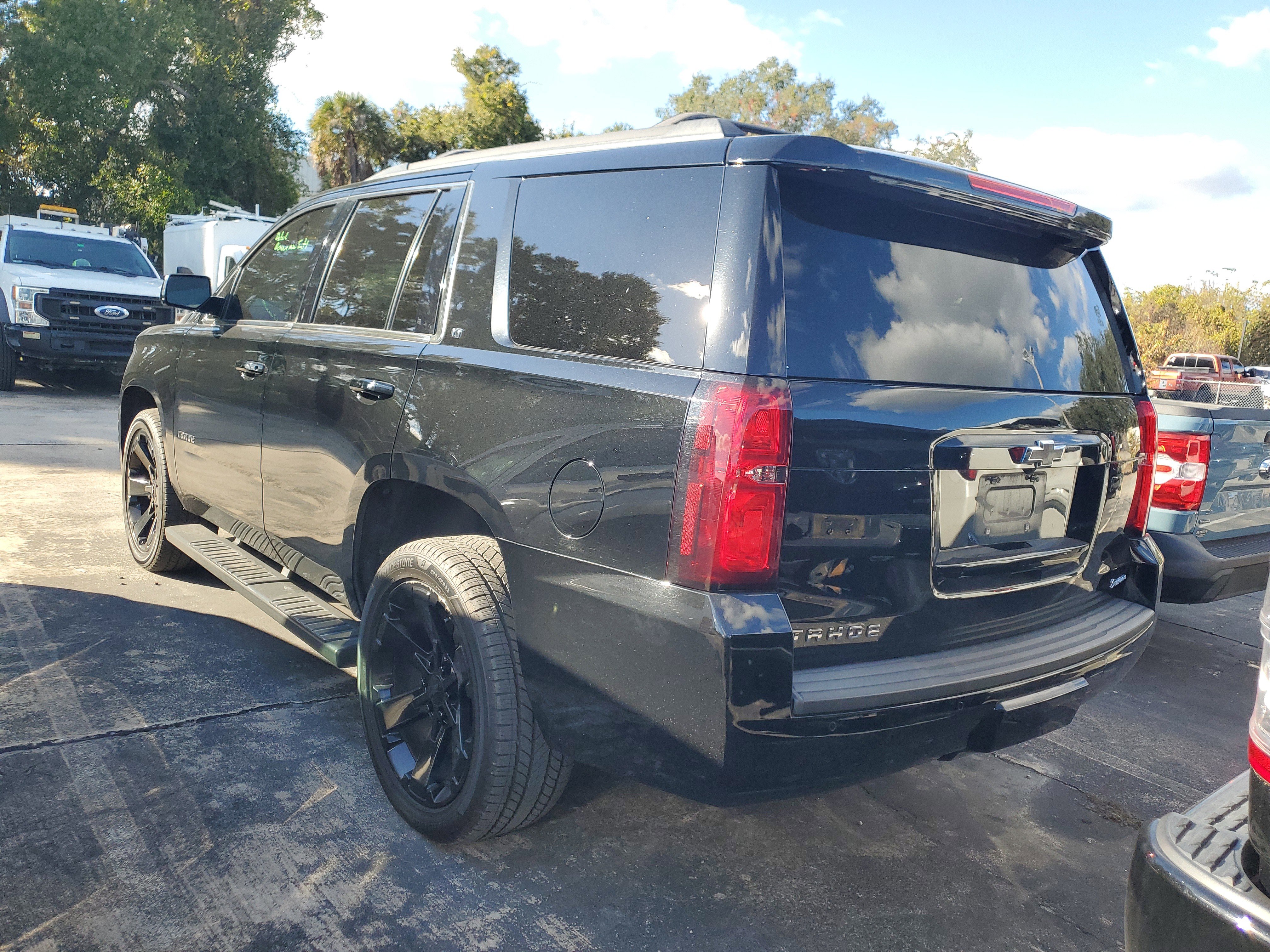 Used 2019 Chevrolet Tahoe LT w/ Luxury Package image 4