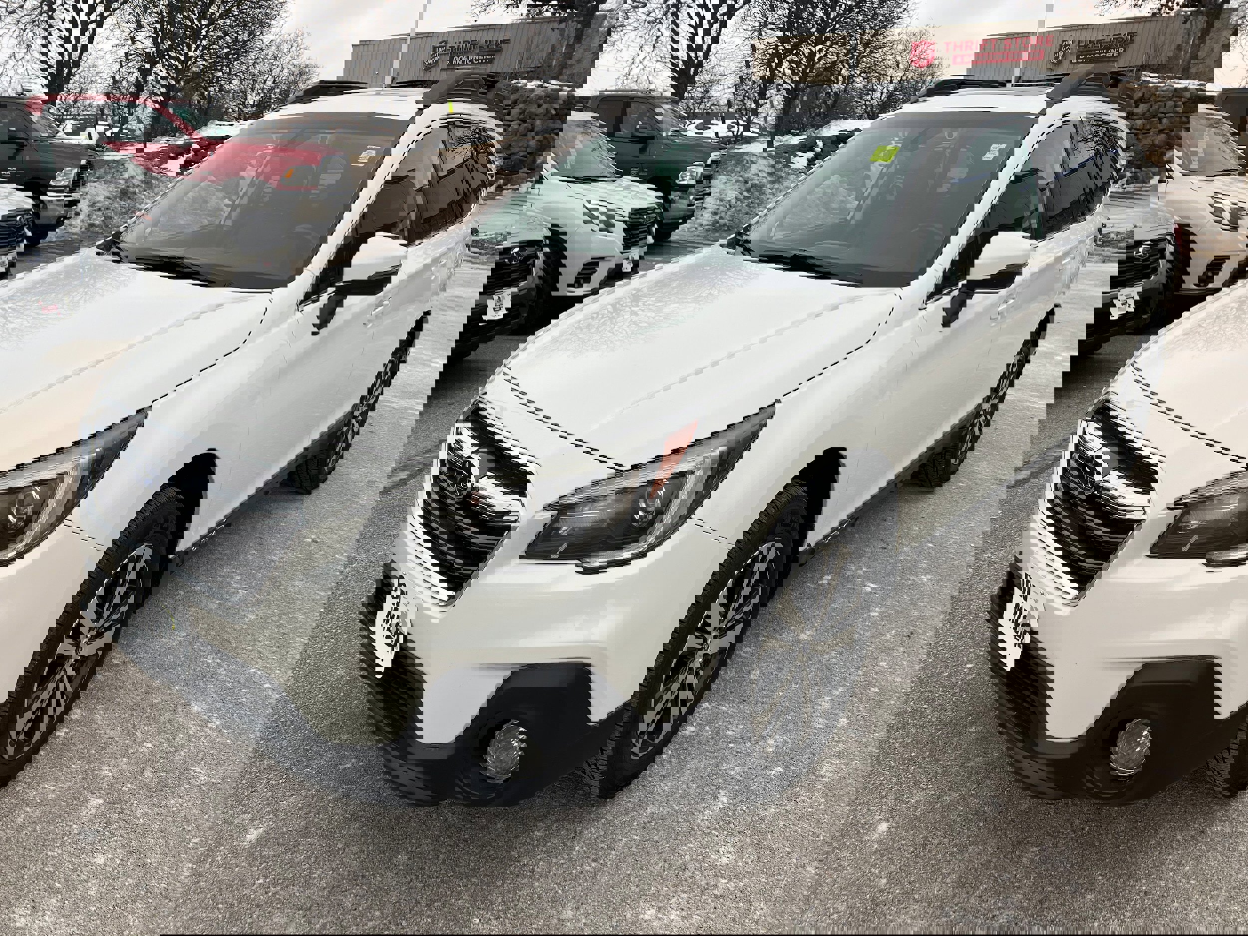 Used 2019 Subaru Outback 3.6R Limited image 3