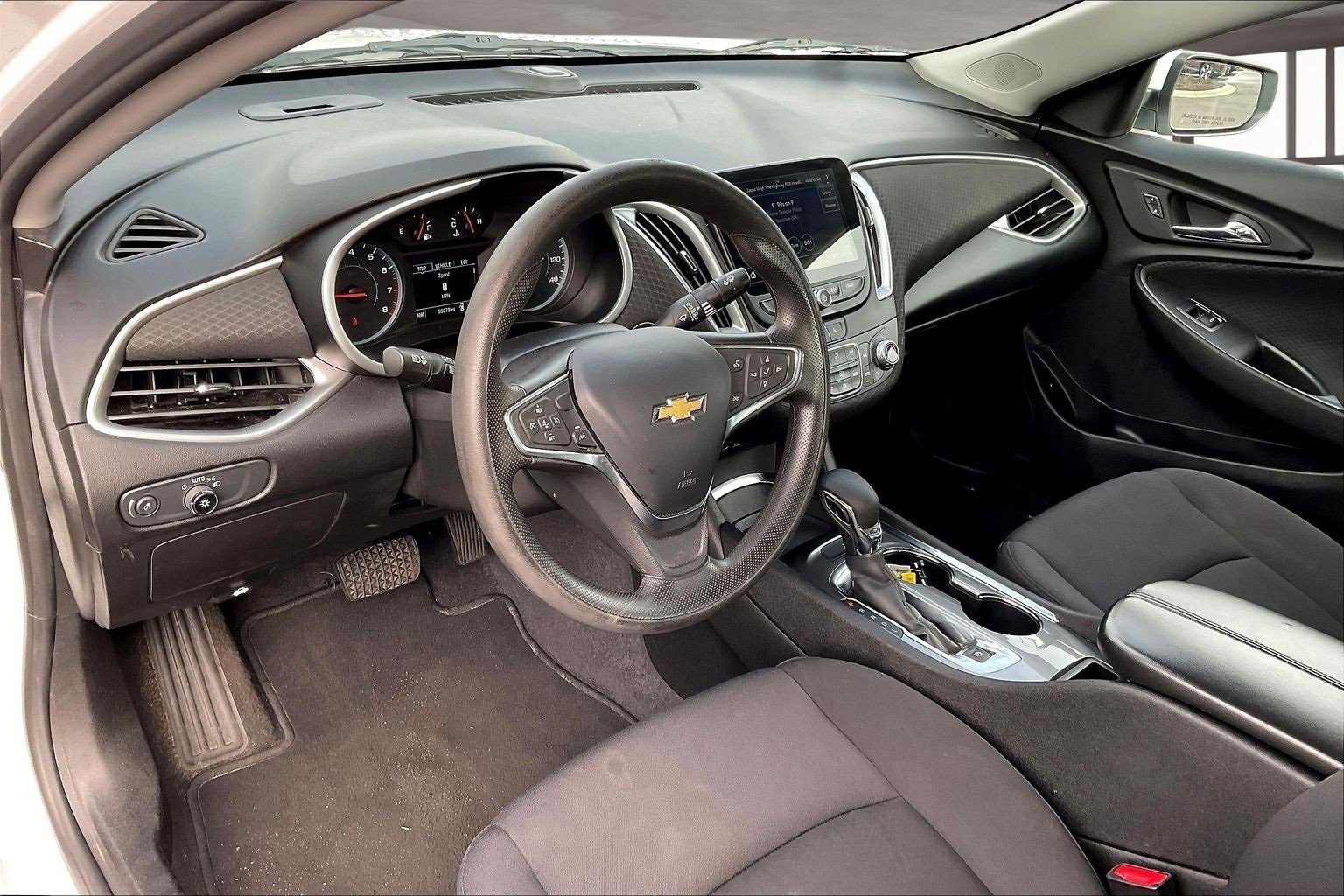 Used 2023 Chevrolet Malibu LT image 17