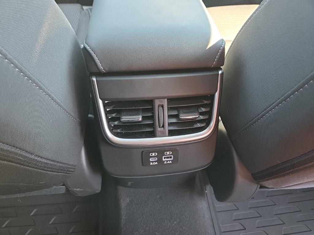 Used 2025 Subaru Outback Premium AWD/4WD image 25