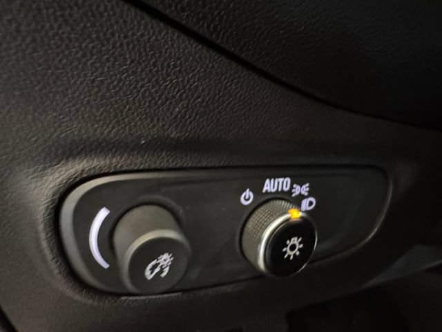 Used 2023 Chevrolet Equinox RS w/ RS Leather Package FWD image 6