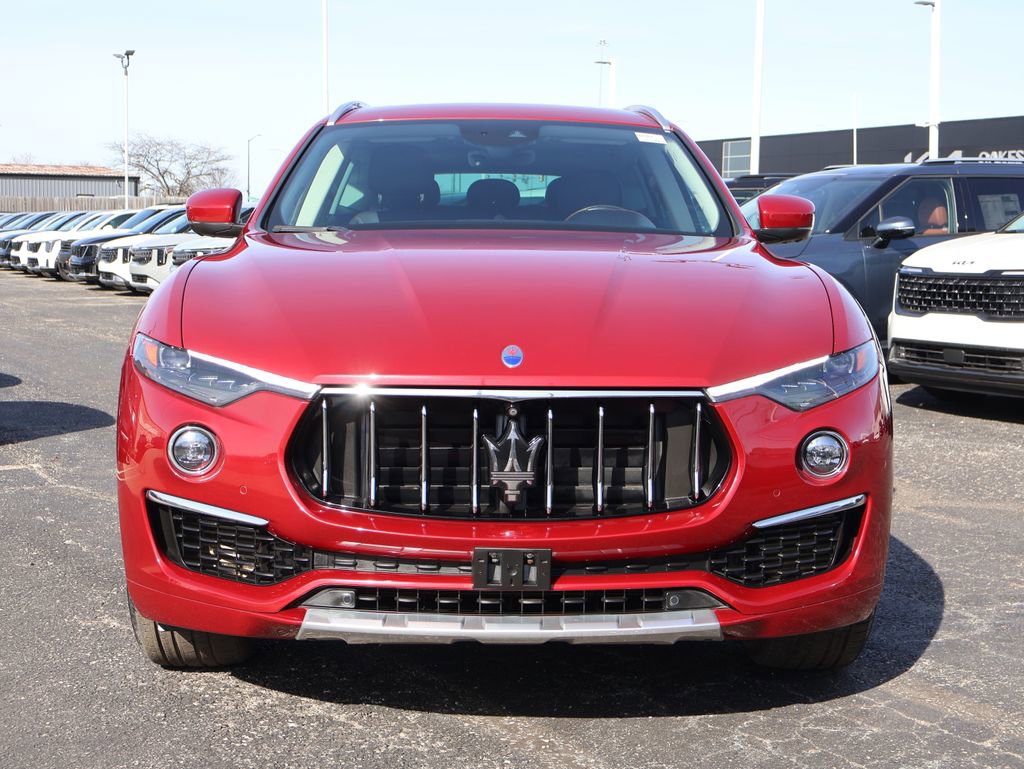 Used 2020 Maserati Levante GranLusso image 3