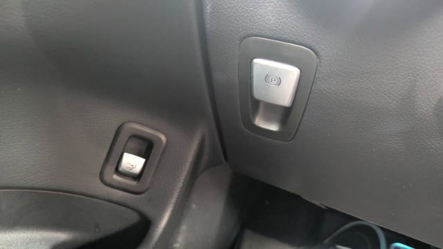 Used 2017 Mercedes-Benz GLC 43 AMG 4MATIC image 31