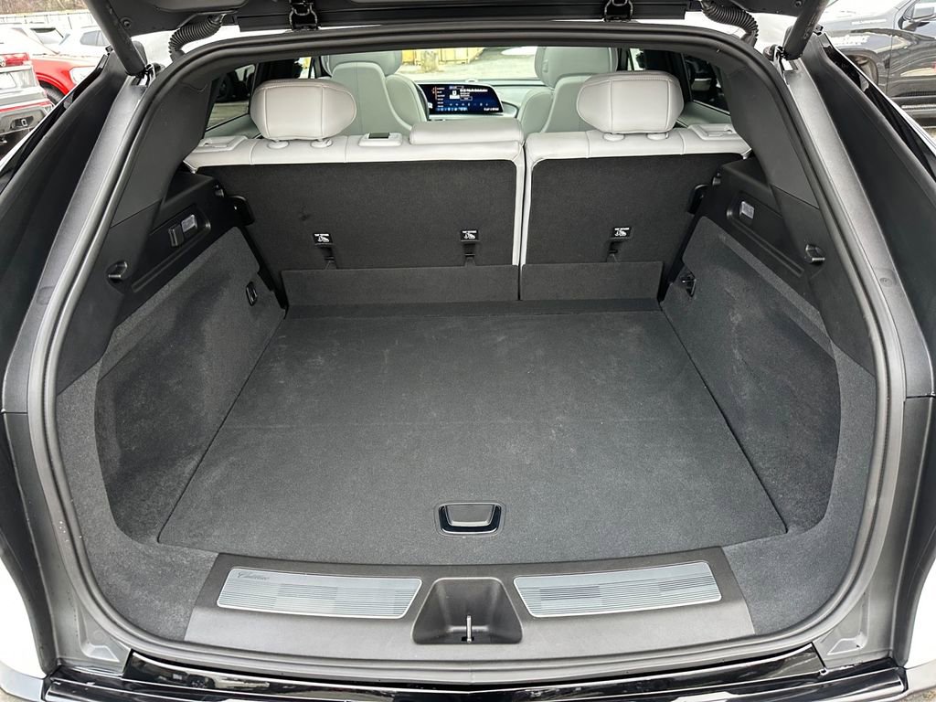 Used 2025 Cadillac Lyriq Sport image 31