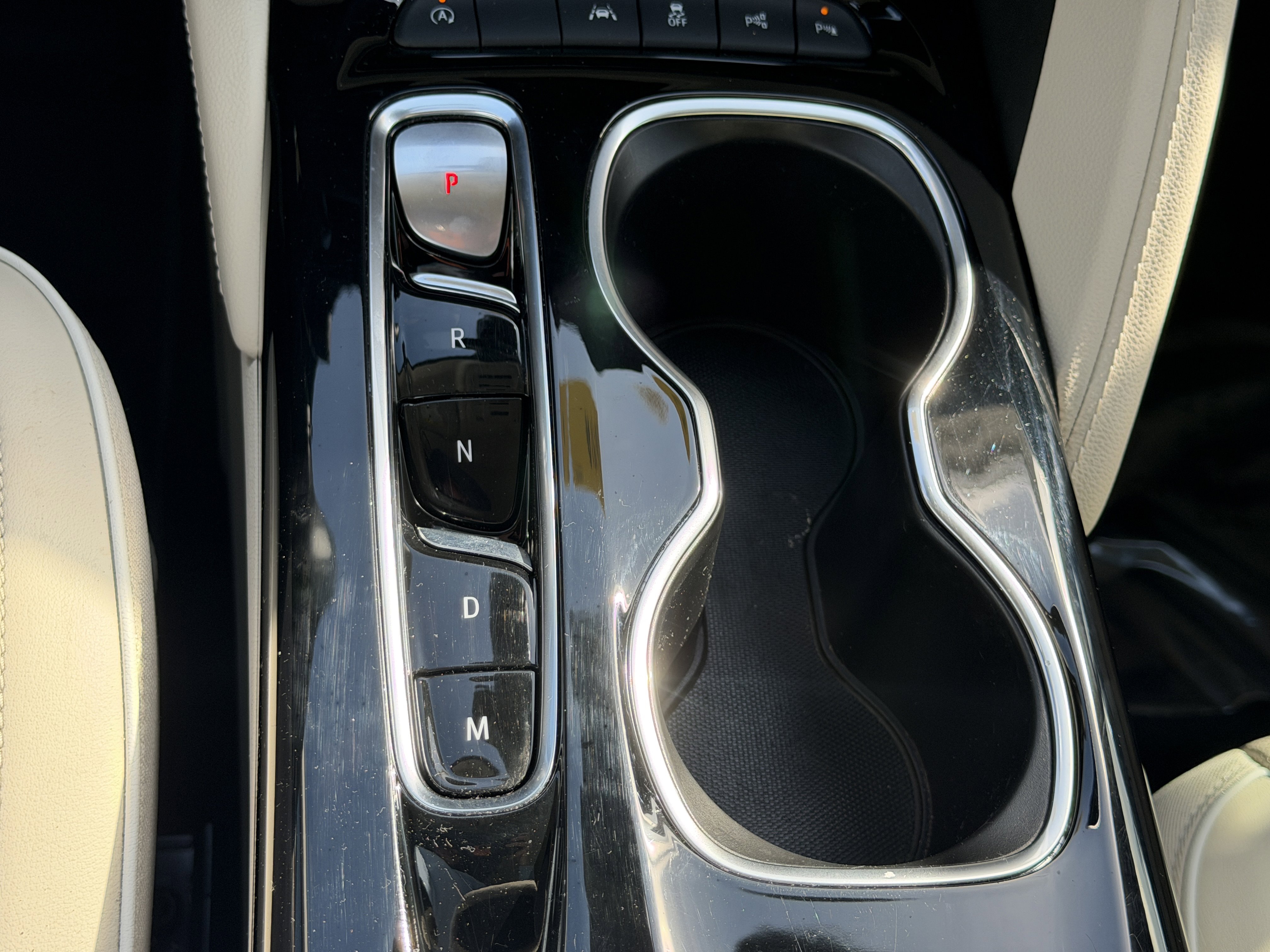 Used 2023 Buick Envision Avenir image 25