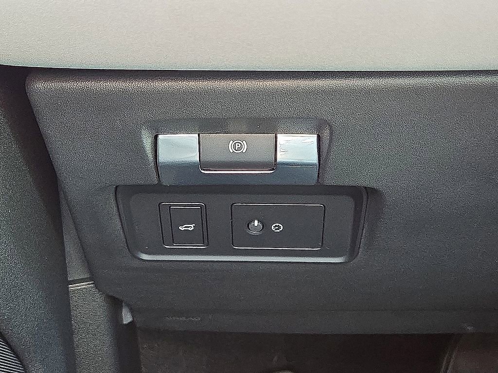 Used 2023 Land Rover Range Rover Evoque SE image 30