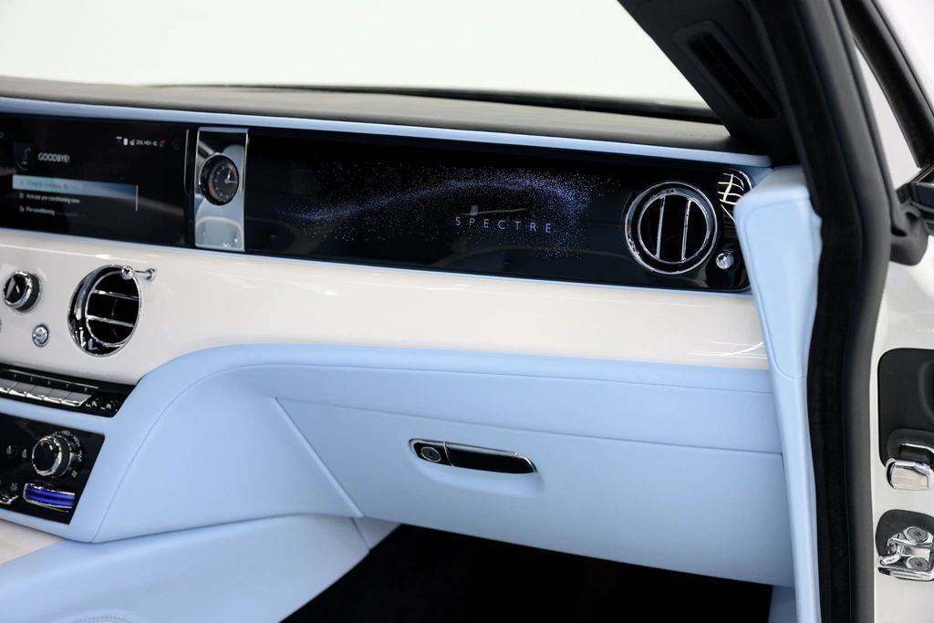 Used 2025 Rolls-Royce Spectre AWD/4WD image 56