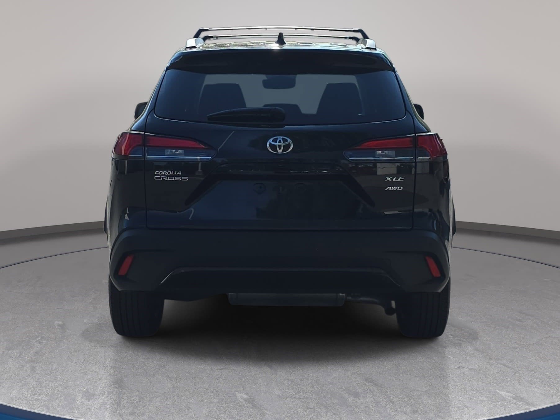 Used 2025 Toyota Corolla Cross XLE w/ Convenience Package image 6