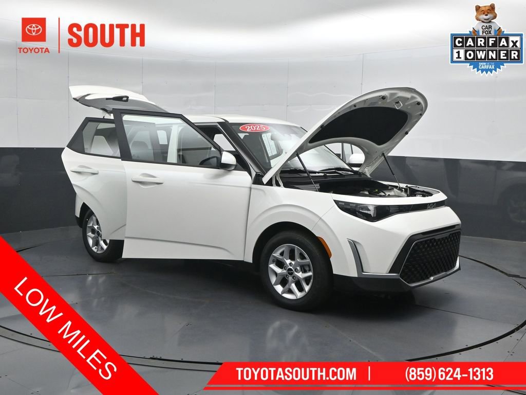 Used 2025 Kia Soul LX w/ LX Technology Package FWD image 50