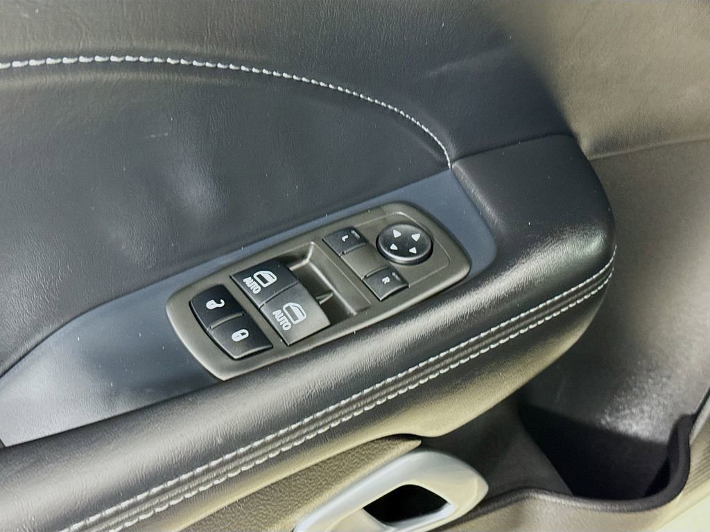 Used 2022 Dodge Challenger R/T Scat Pack w/ Shaker Package image 20