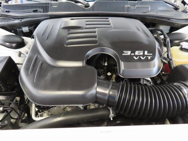 Used 2019 Dodge Challenger SXT w/ Blacktop Package image 31