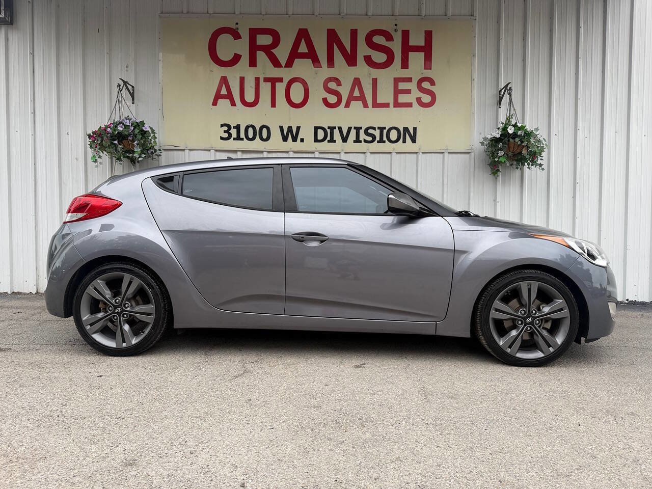 Used 2016 Hyundai Veloster w/ Option Group 03 FWD image 5
