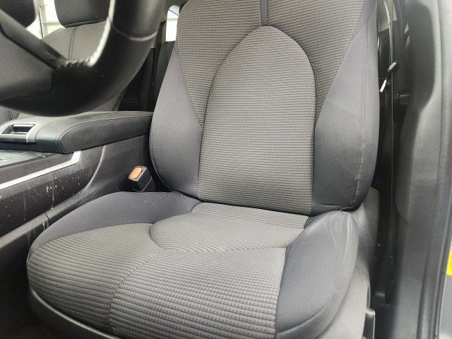 Used 2024 Toyota Highlander LE FWD image 14