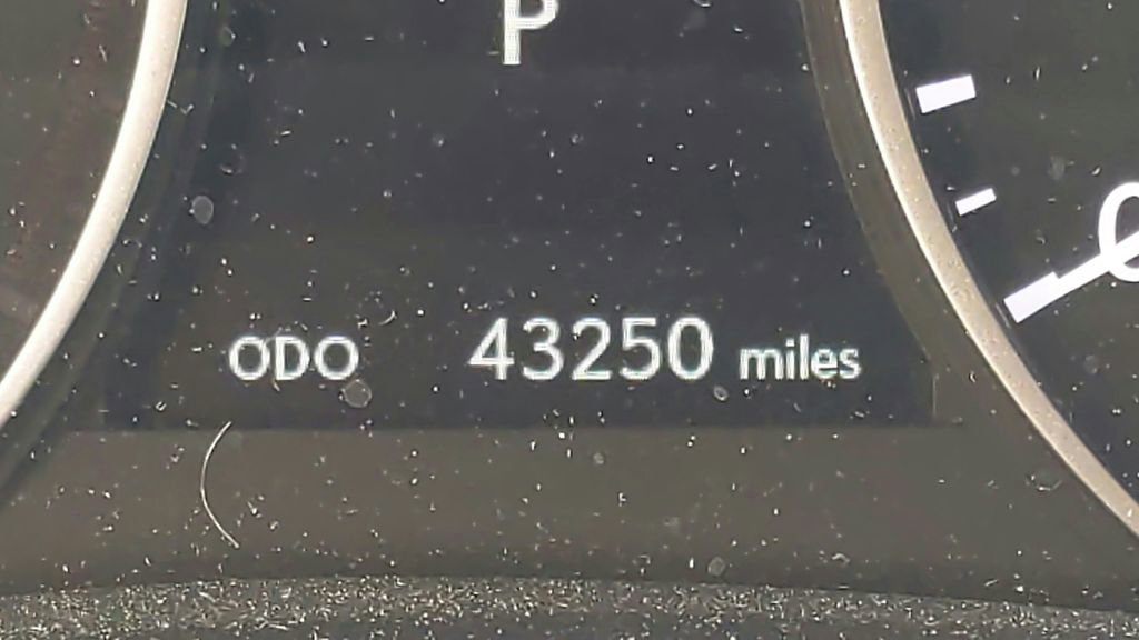 Used 2013 Lexus ES 300h w/ Luxury Pkg image 24