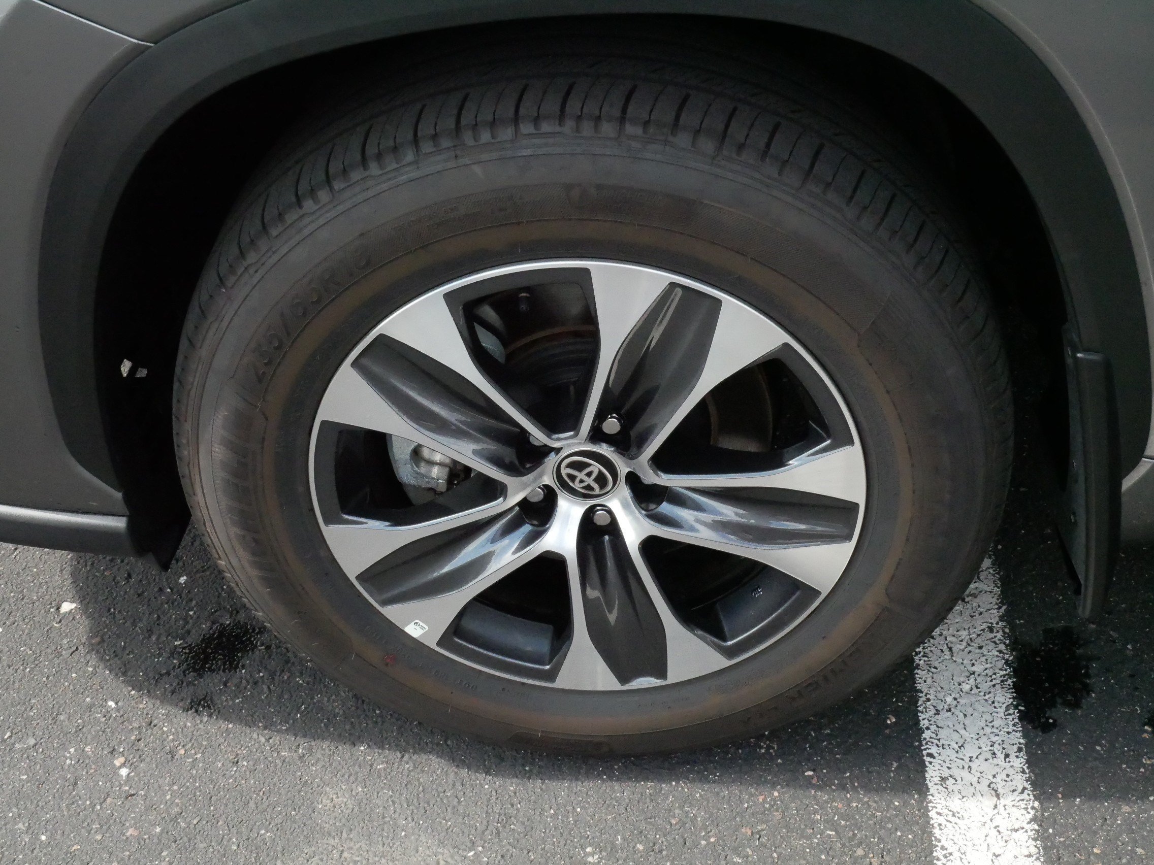 Certified 2026 Toyota Highlander XLE AWD/4WD image 17