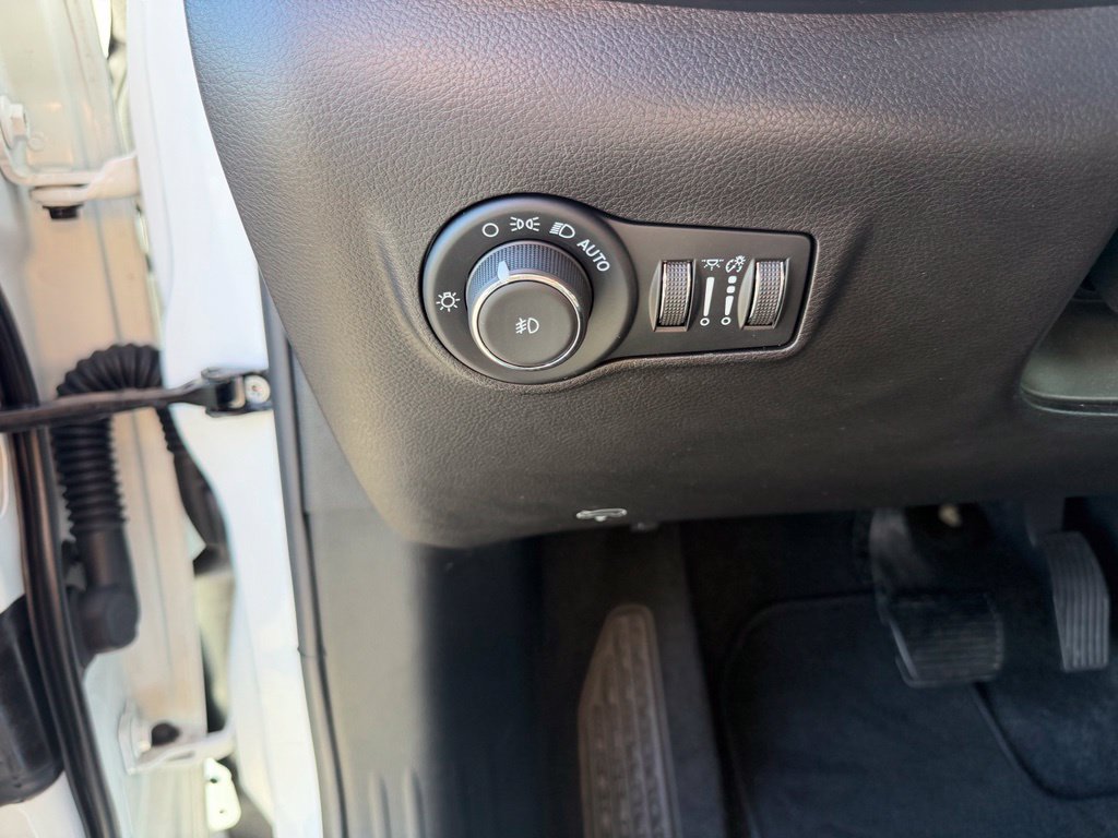 Used 2025 Jeep Compass Limited AWD/4WD image 16