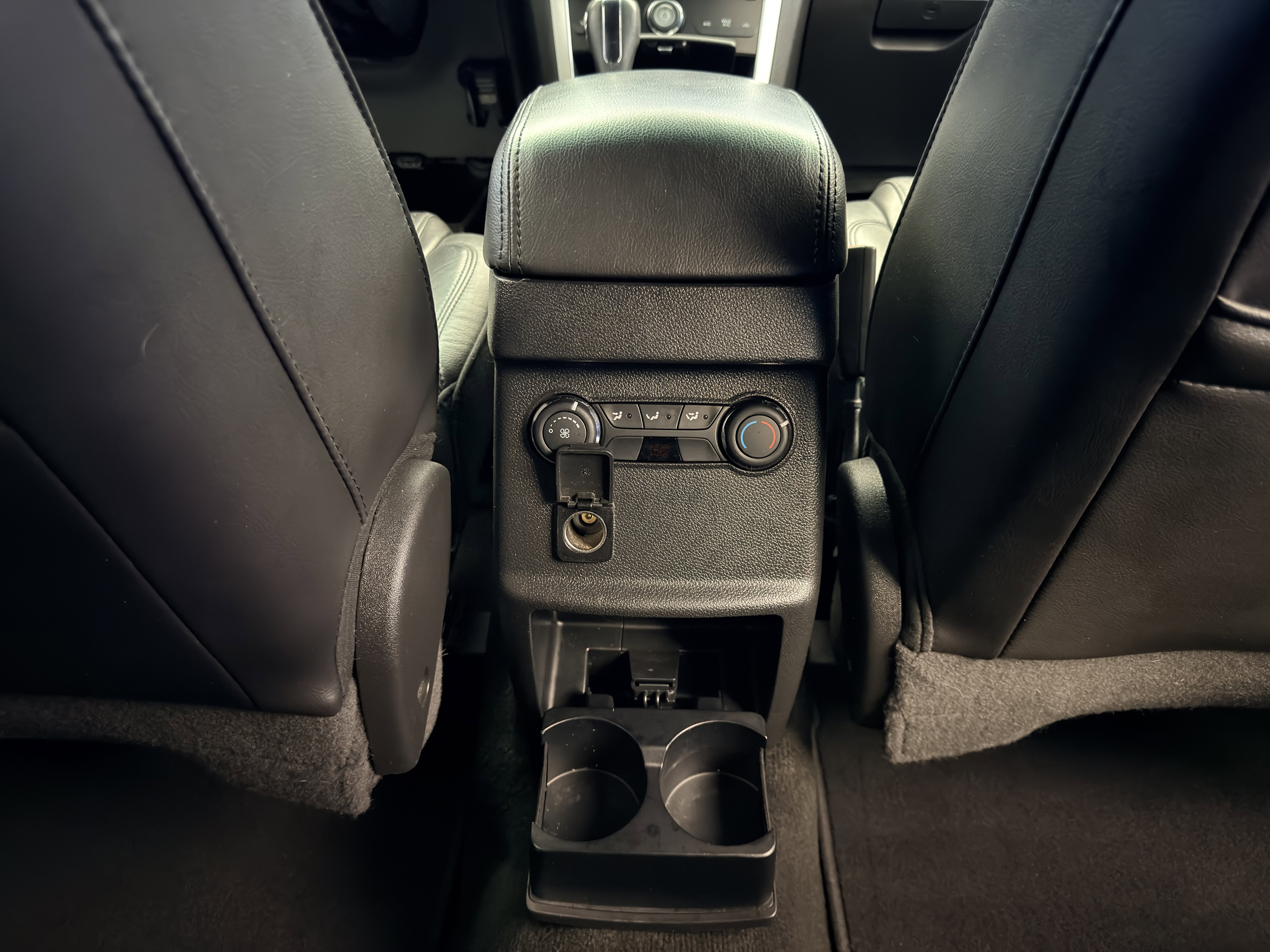 Used 2014 Ford Explorer XLT w/ Equipment Group 202A image 26