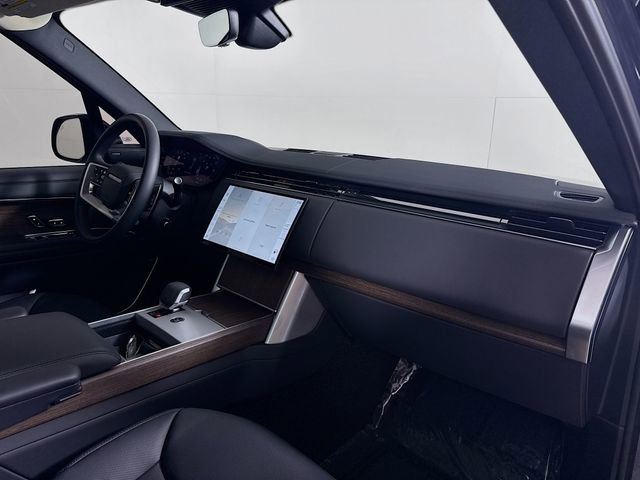 Certified 2024 Land Rover Range Rover SE AWD/4WD image 31