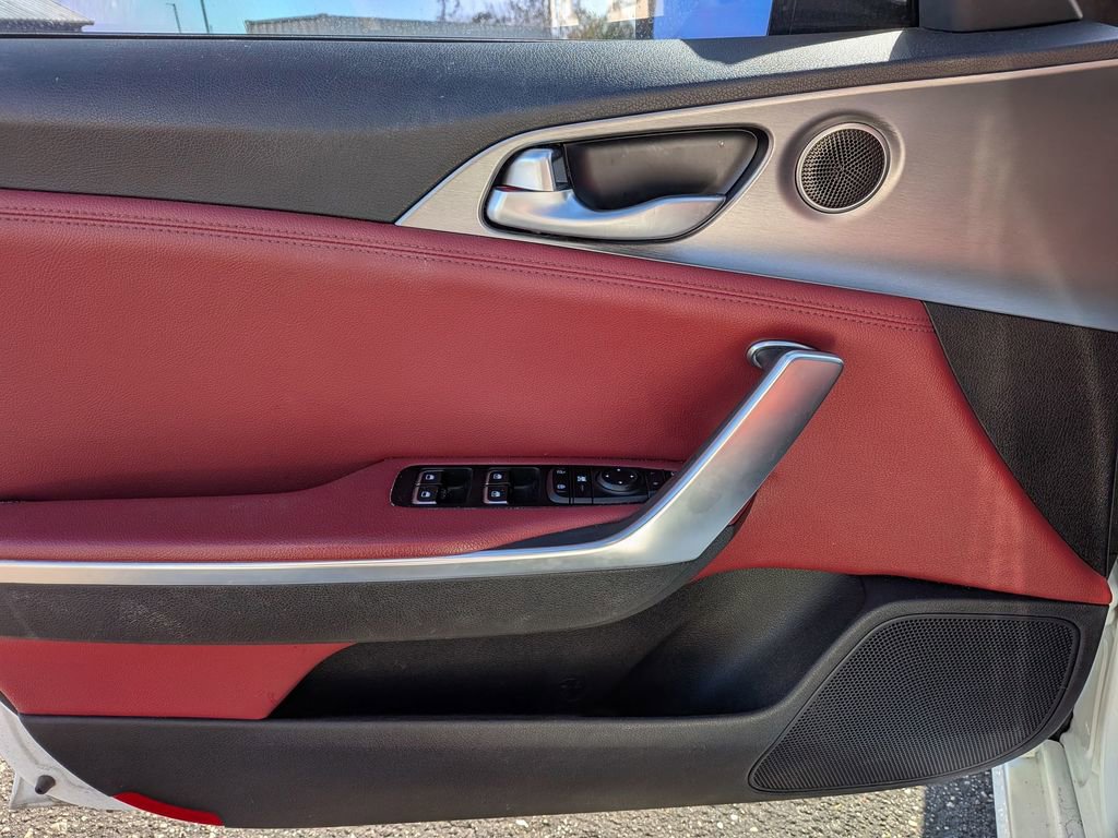 Used 2019 Kia Stinger GT image 12