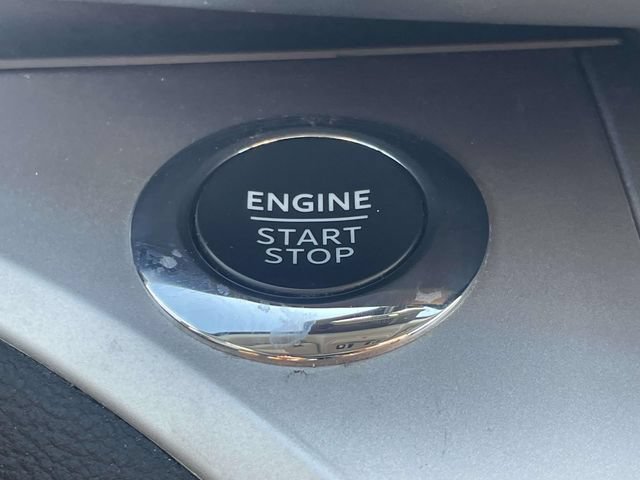 Used 2022 Ford Explorer XLT w/ Equipment Group 202A AWD/4WD image 22
