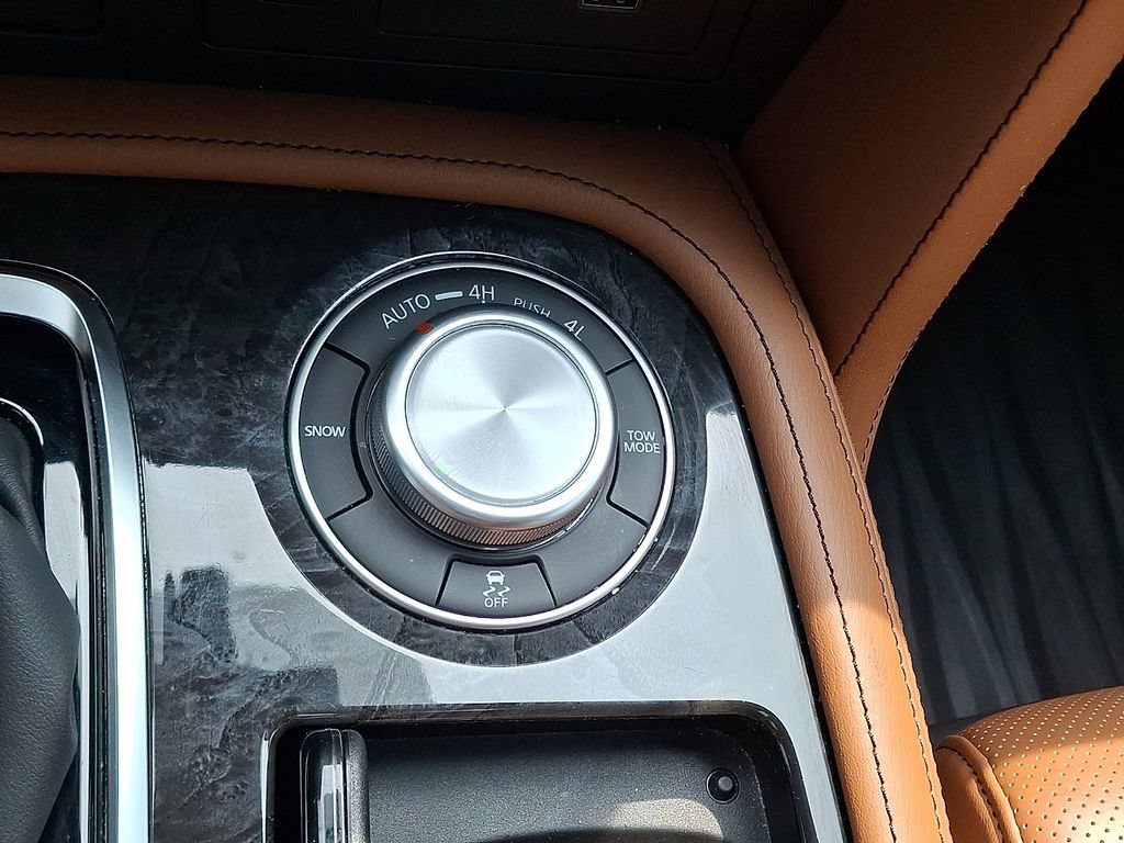 Used 2024 INFINITI QX80 Sensory AWD/4WD image 26