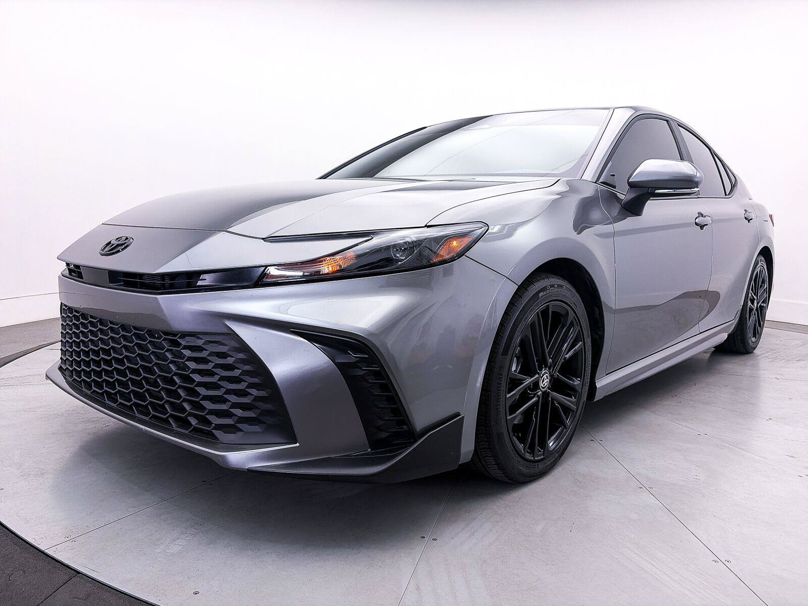 Used 2026 Toyota Camry SE w/ Convenience Package FWD image 12
