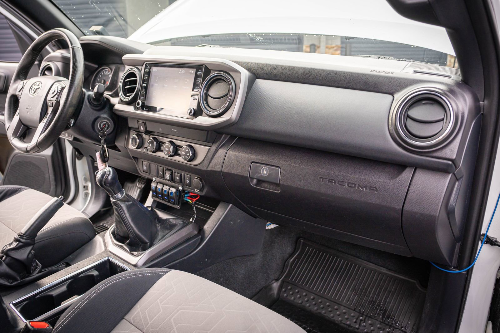 Used 2020 Toyota Tacoma TRD Off-Road image 32