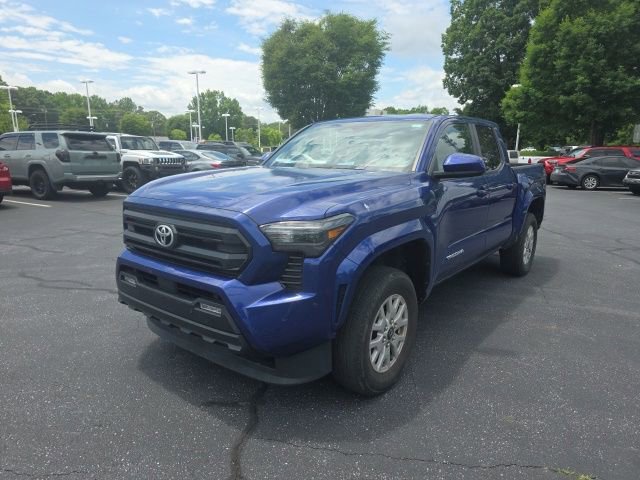 Used 2024 Toyota Tacoma SR5 AWD/4WD image 4