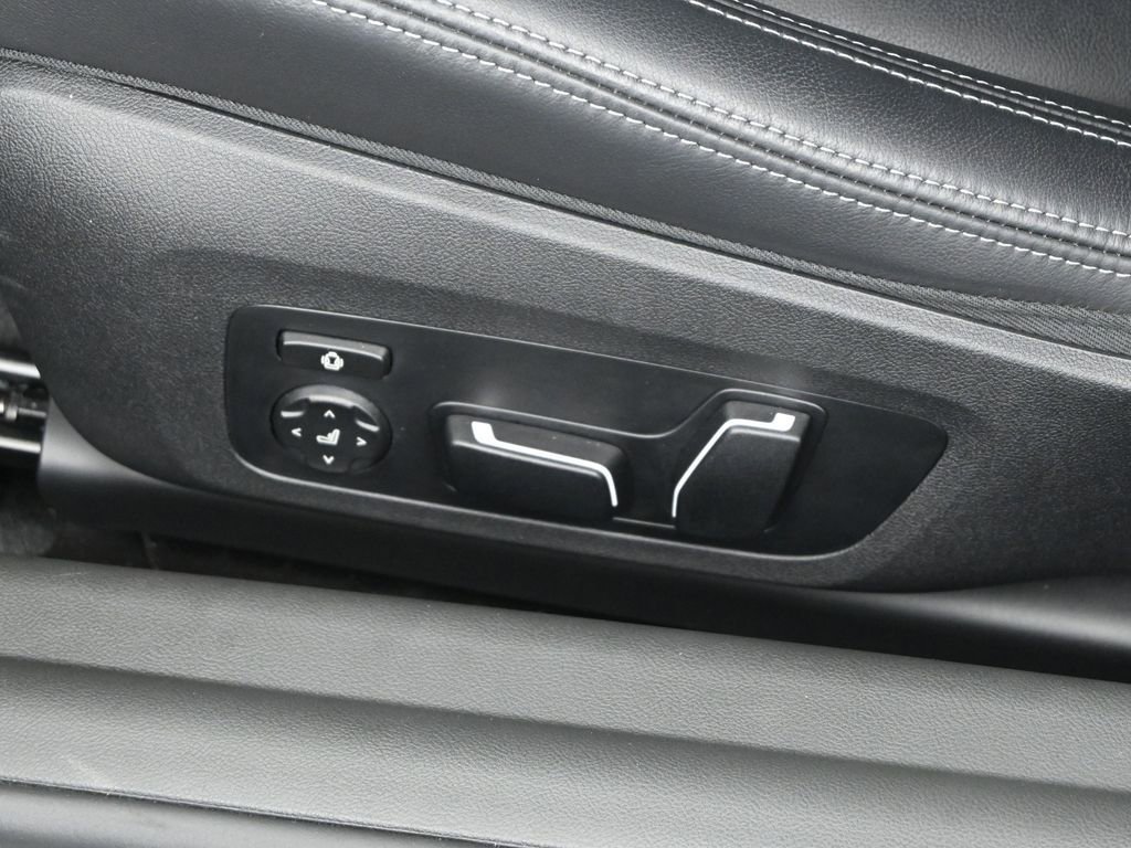 Used 2025 BMW M2 image 9