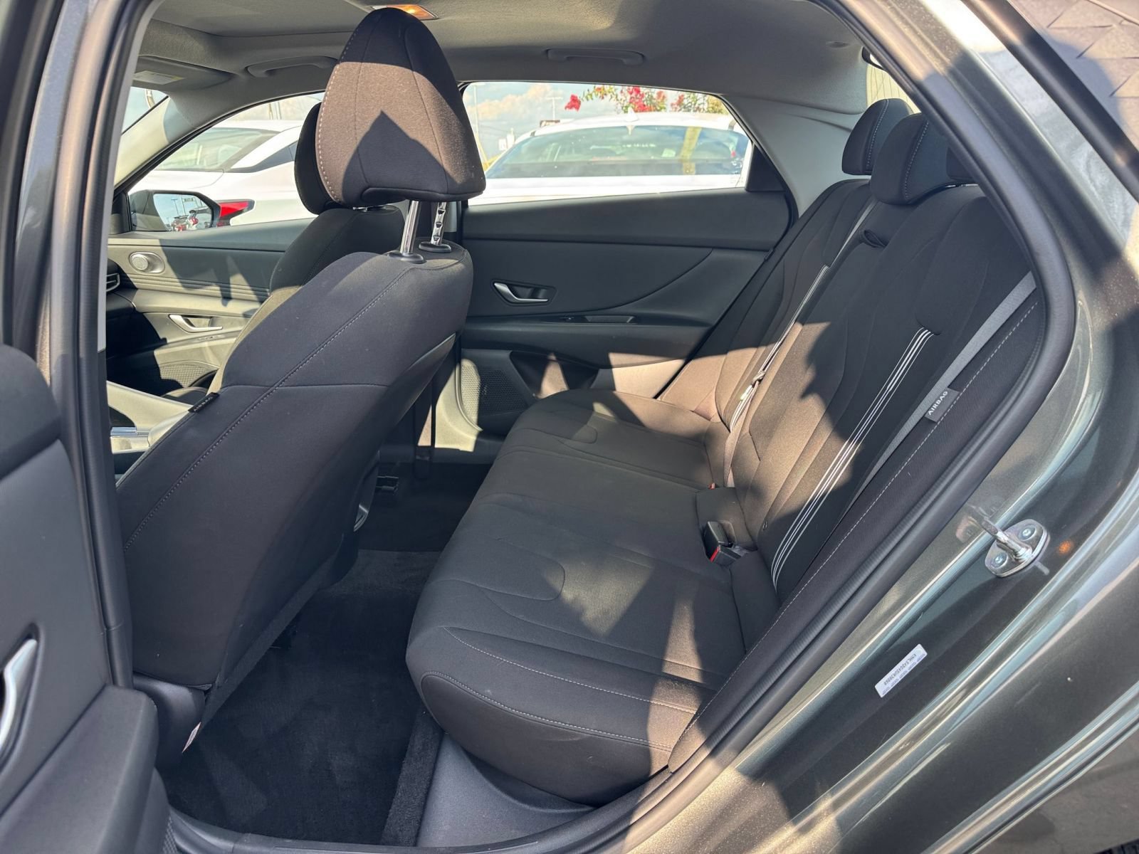 Used 2025 Hyundai Elantra SEL FWD image 24