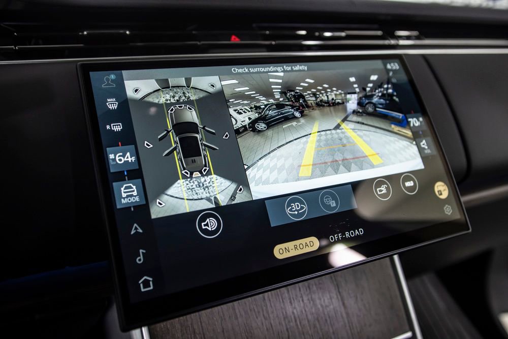 Used 2025 Land Rover Range Rover SE image 33