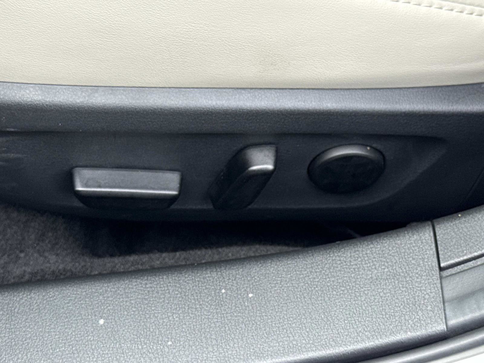 Used 2024 MAZDA MAZDA3 s image 16