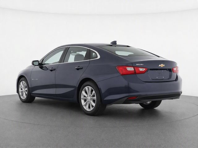 Used 2025 Chevrolet Malibu LT FWD image 3