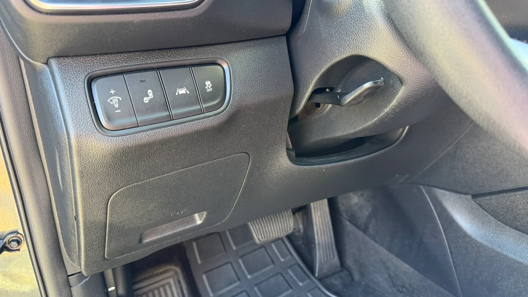 Used 2020 Hyundai Santa Fe SEL FWD image 18