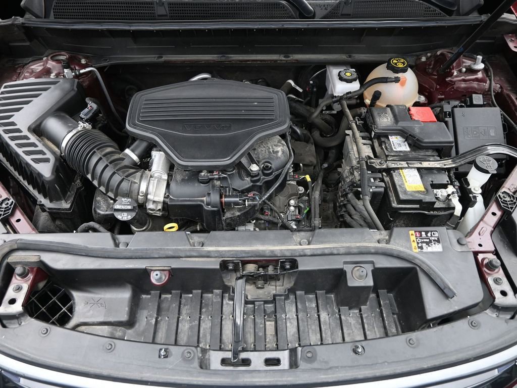 Used 2023 GMC Acadia AT4 w/ Technology Package image 24