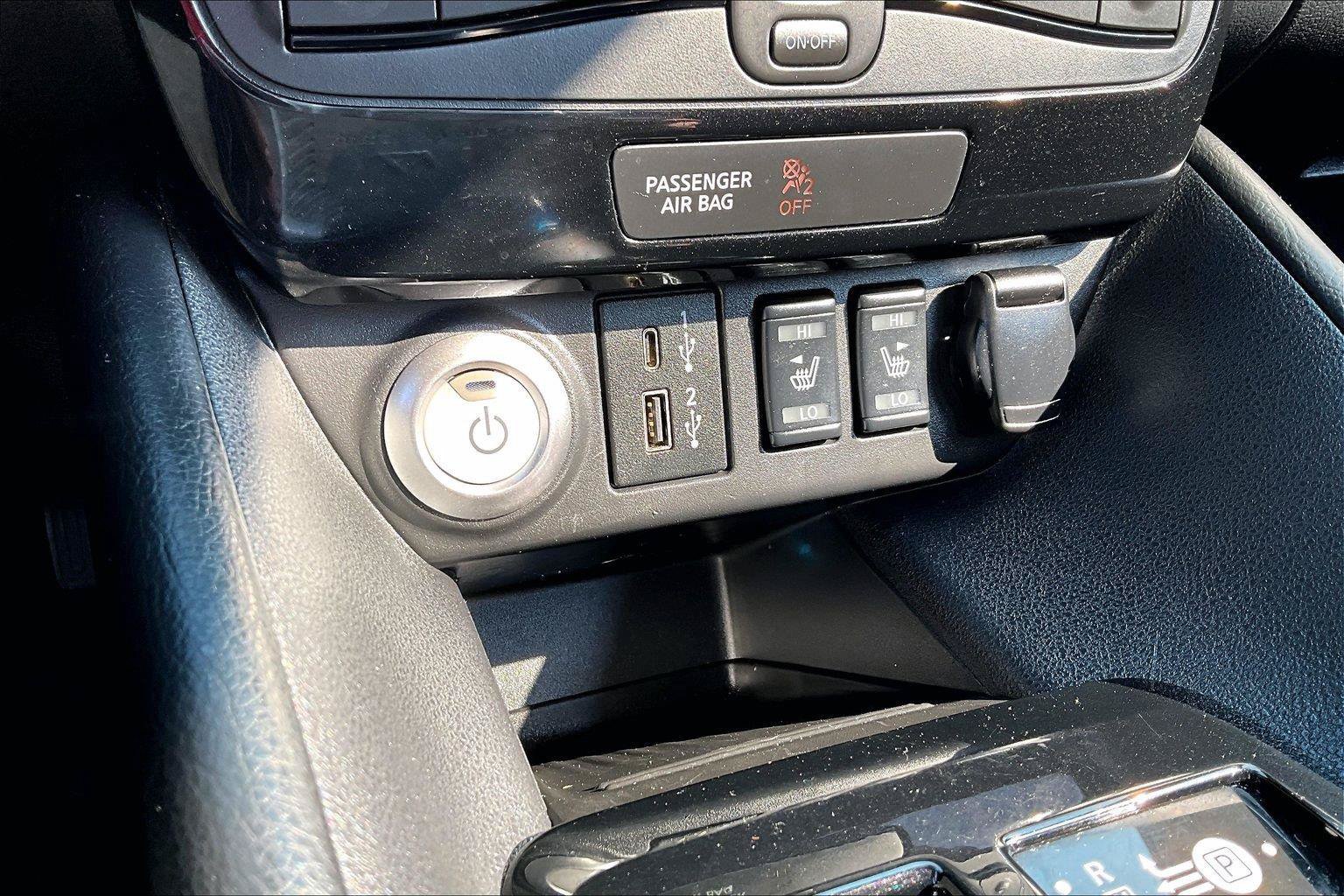 Used 2021 Nissan Leaf SV w/ SV Technology Package FWD image 15
