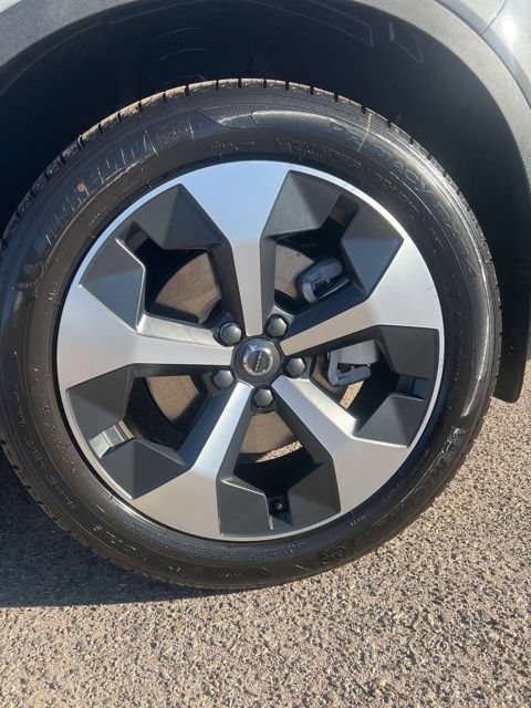 New 2026 Volvo XC40 B5 Plus w/ Protection Package Premier AWD/4WD image 31