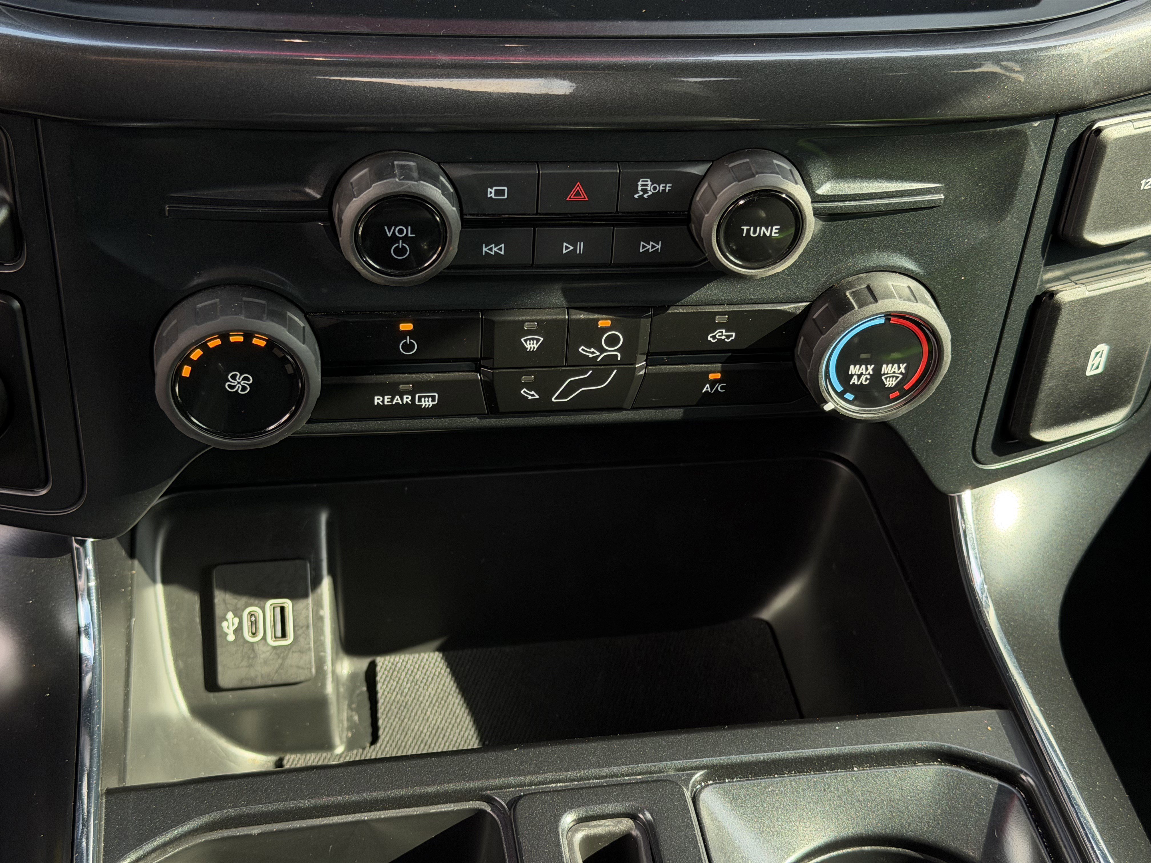 Certified 2025 Ford F150 STX w/ Equipment Group 200A RWD image 22