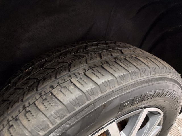 Used 2023 GMC Acadia SLT AWD/4WD image 29