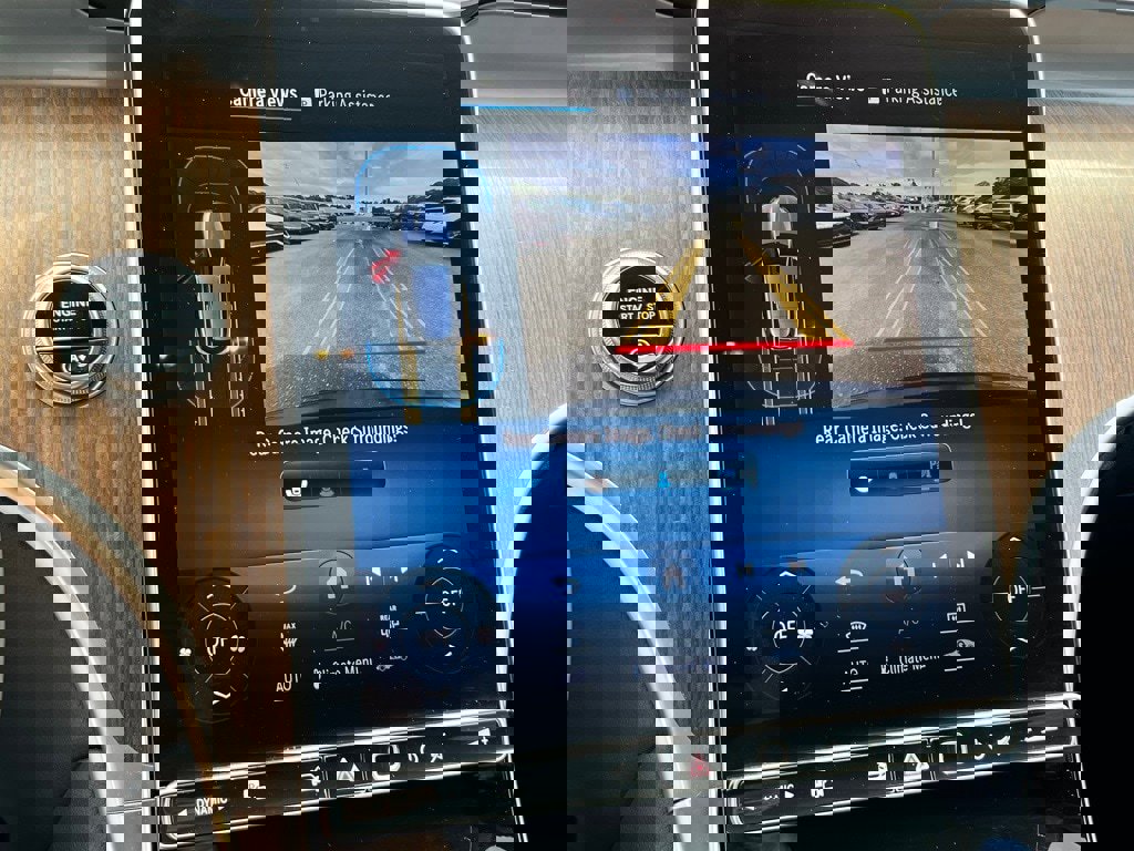 Used 2024 Mercedes-Benz GLC 300 4MATIC image 13