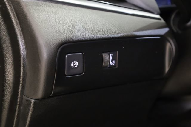 Used 2024 Buick Enclave Essence w/ LPO, Touring Package image 14