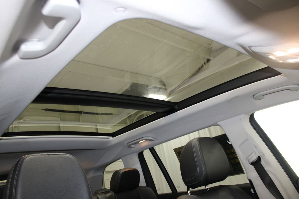 Used 2024 Mercedes-Benz GLS 450 4MATIC image 35