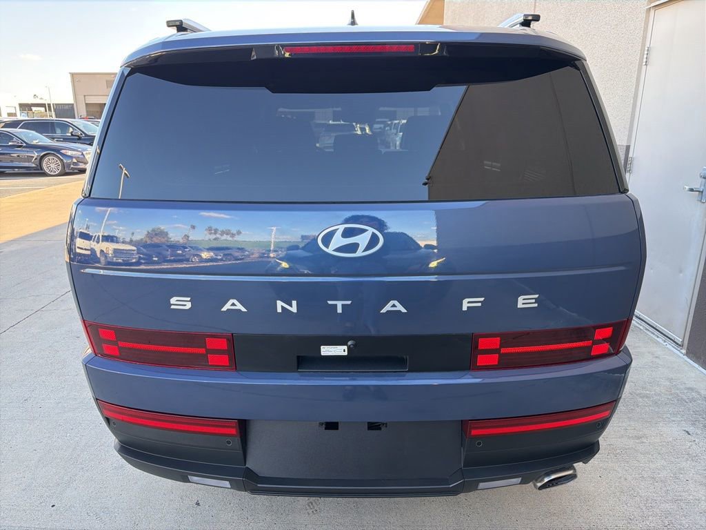 Used 2025 Hyundai Santa Fe SEL image 3