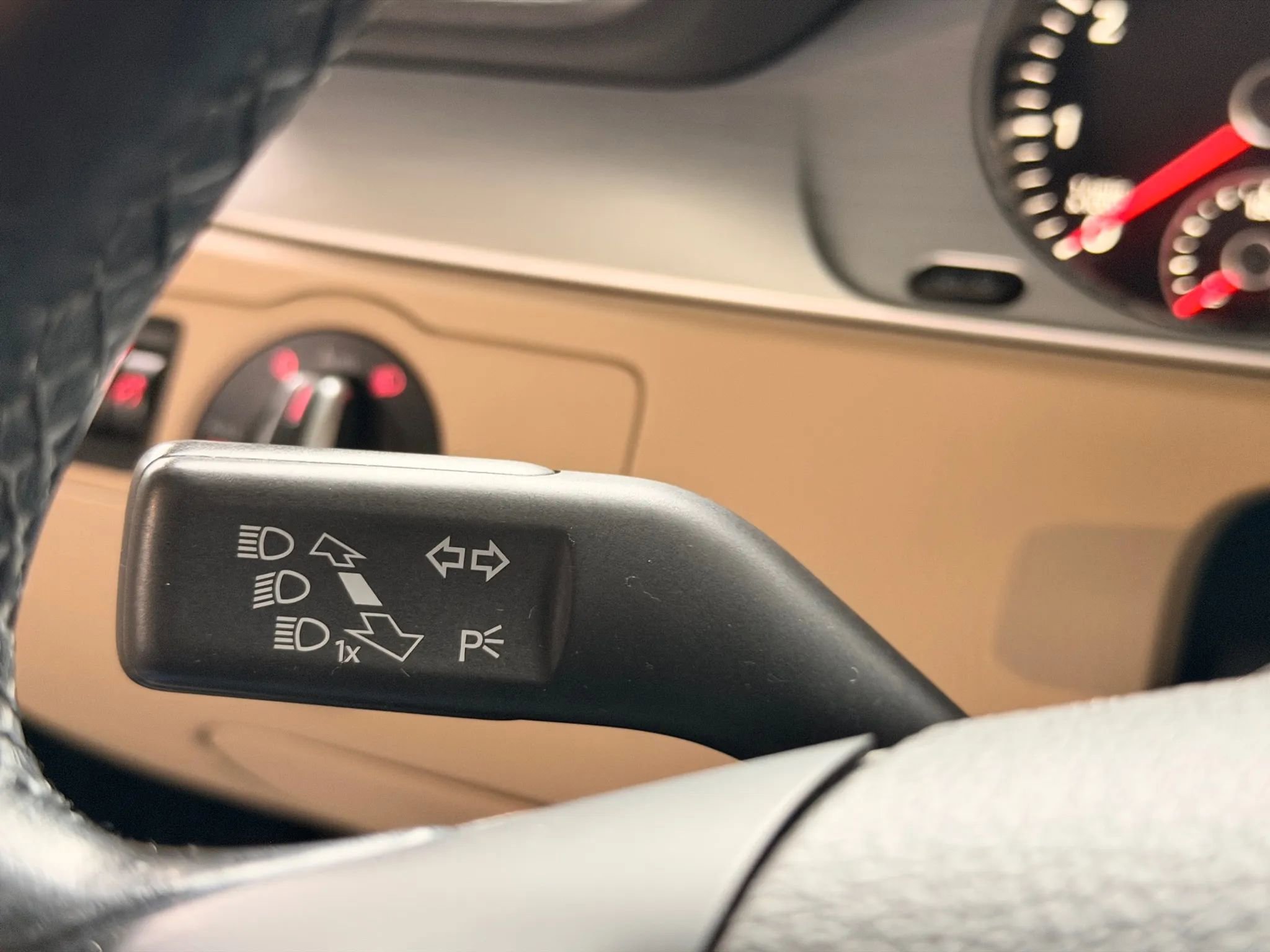 Used 2015 Volkswagen CC Sport image 39