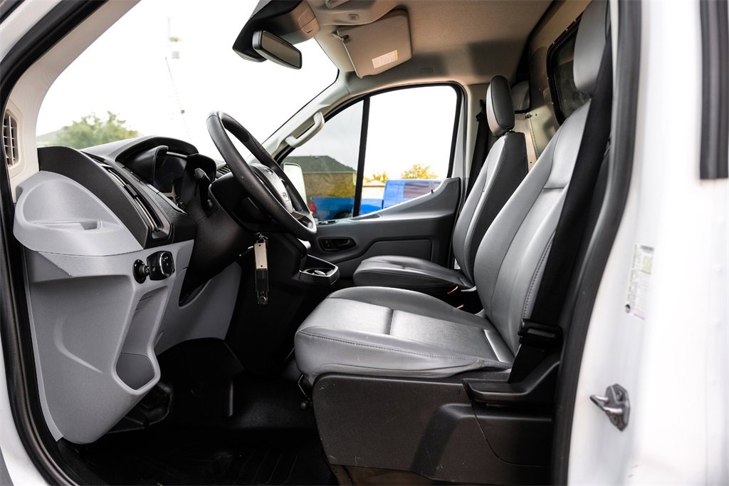 Used 2019 Ford Transit 250 130 Low Roof image 3