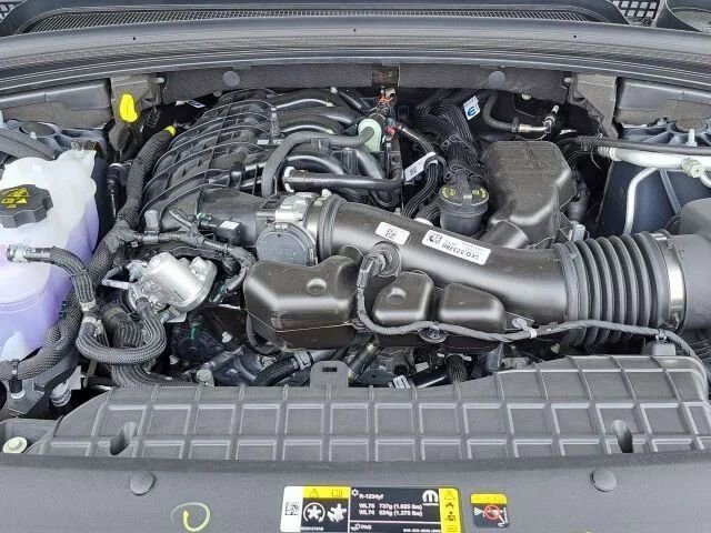Used 2023 Jeep Grand Cherokee Limited RWD image 22