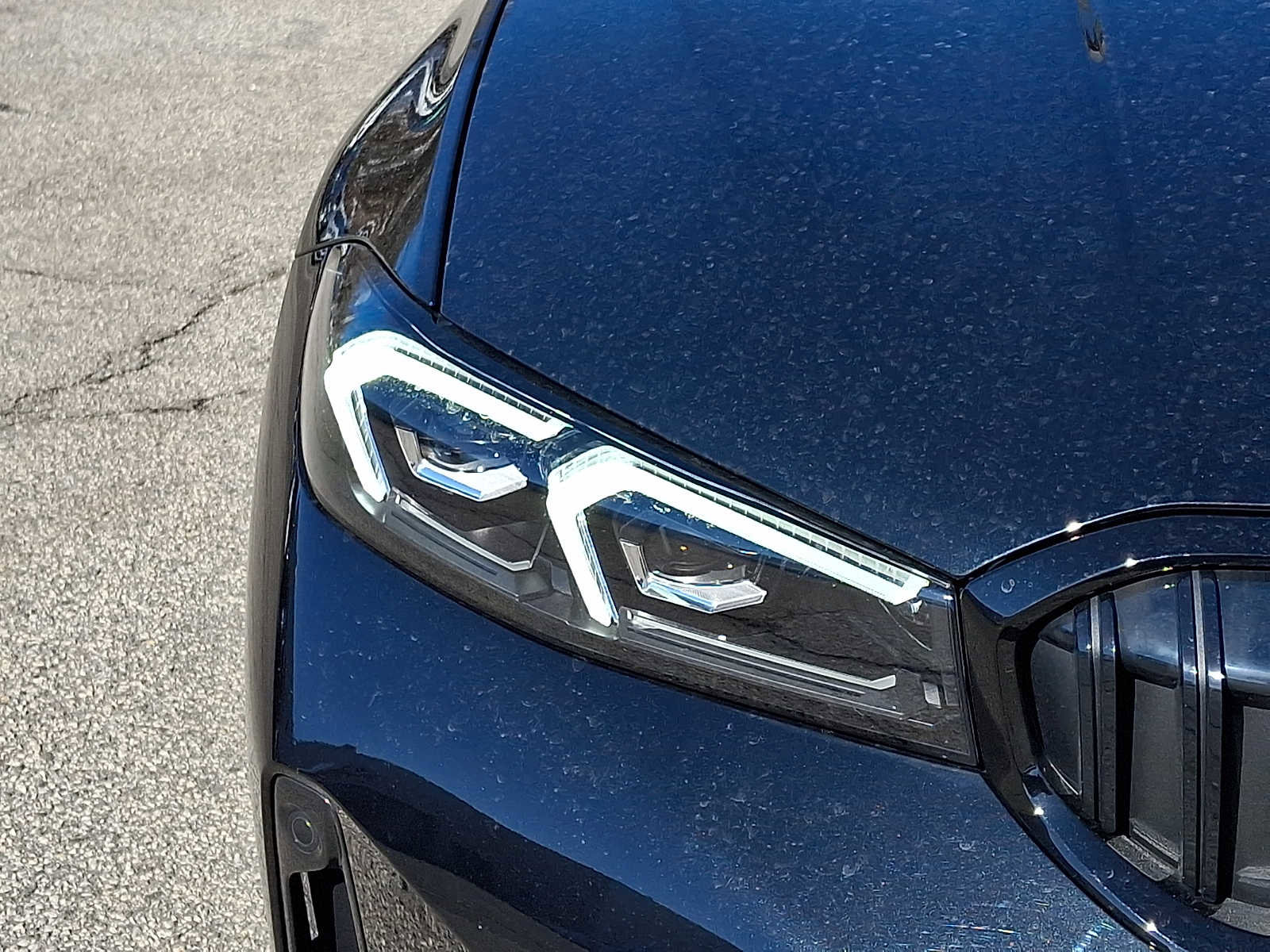 Used 2026 BMW 330i xDrive Sedan w/ M Sport Package image 9